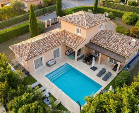 Beautiful holiday villa with pool in the South of France, in Saint-Raphaël