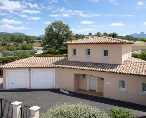 Villa Giovanna in Saint-Raphaël, villa rental with pool